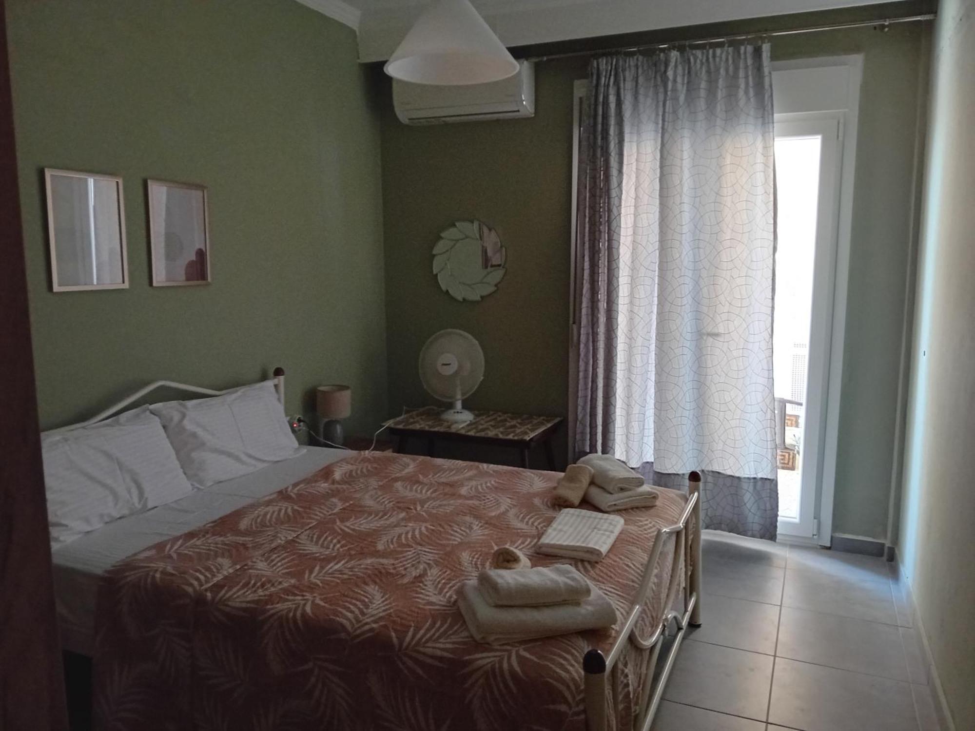 Sea Apartment Néa Péramos Bagian luar foto