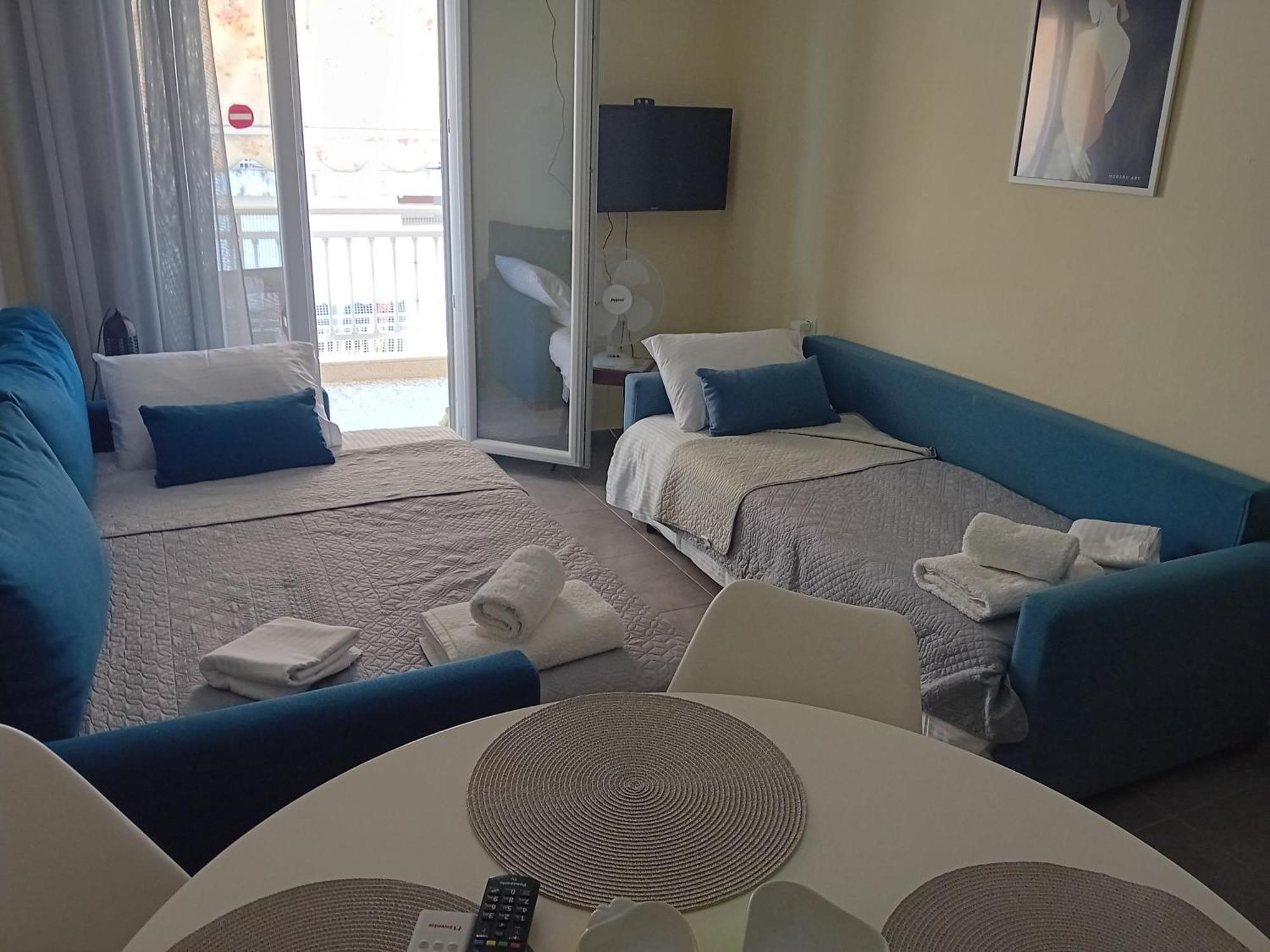 Sea Apartment Néa Péramos Bagian luar foto